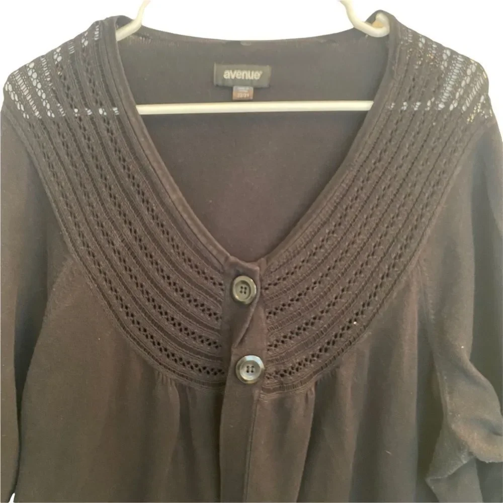 Avenue Black Short Sleeve Cardigan Sz 22/24‎